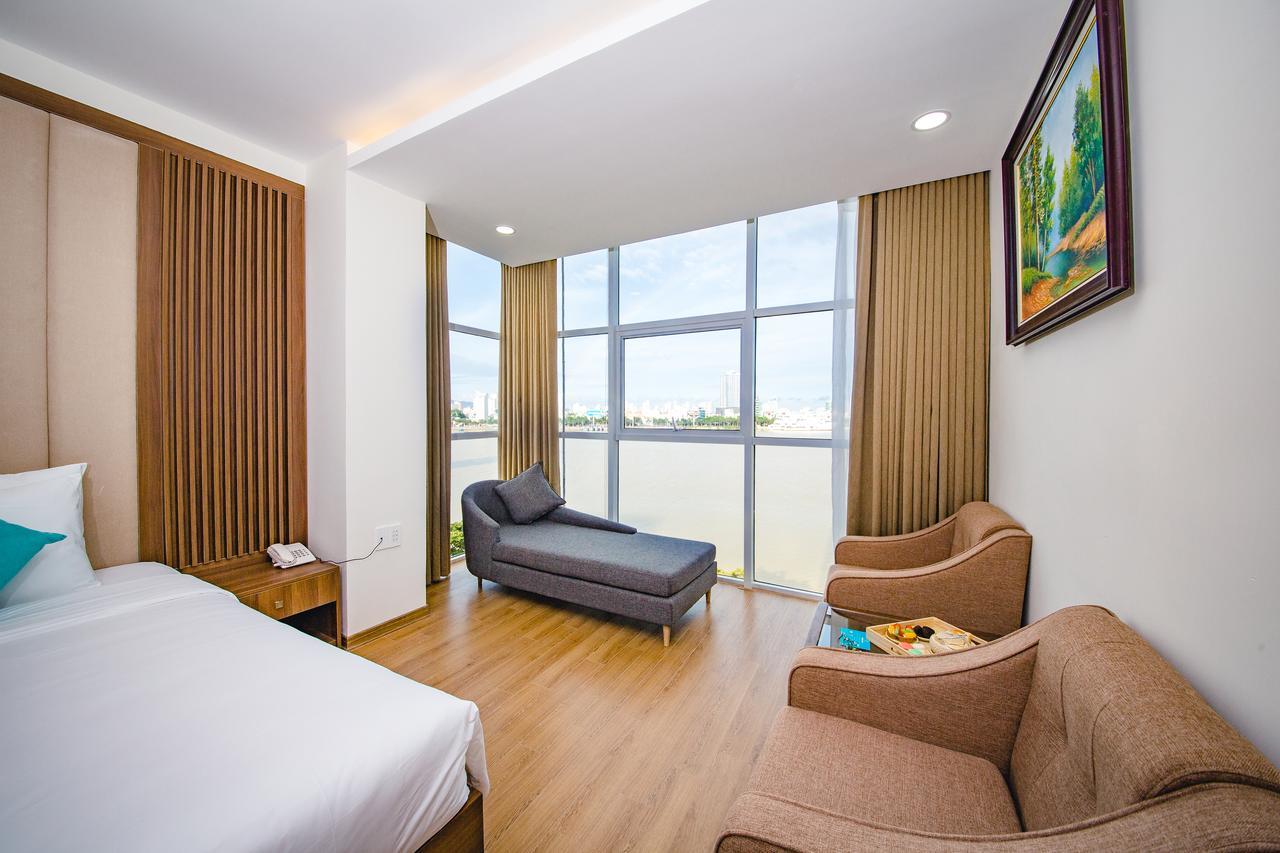 Hanz Pariat Riverside Da Nang Hotel Exterior photo